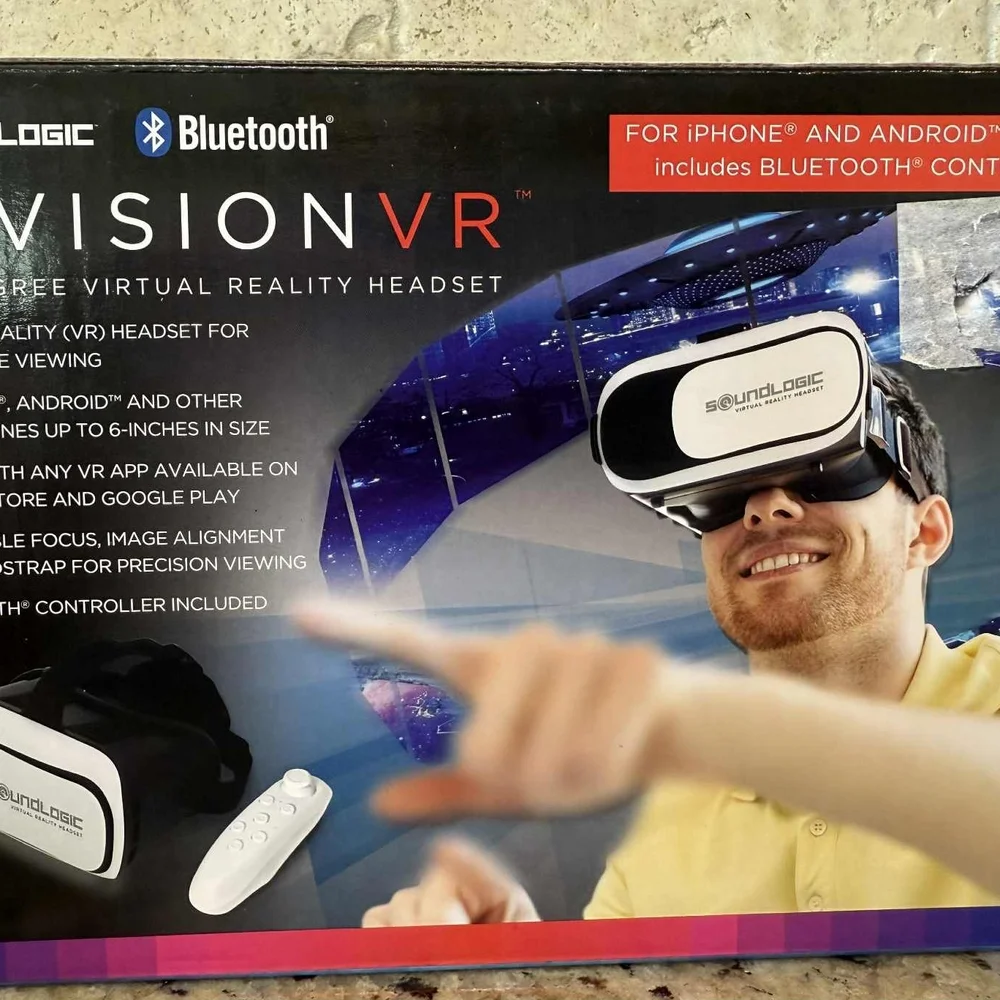 VisionVR Virtual Reality Headset - Black and White